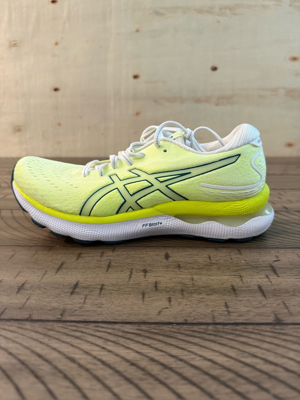 ASICS Gel Nimbus 24 White Velvet Pine Running Shoes Size 8 - Picture 4 of 7